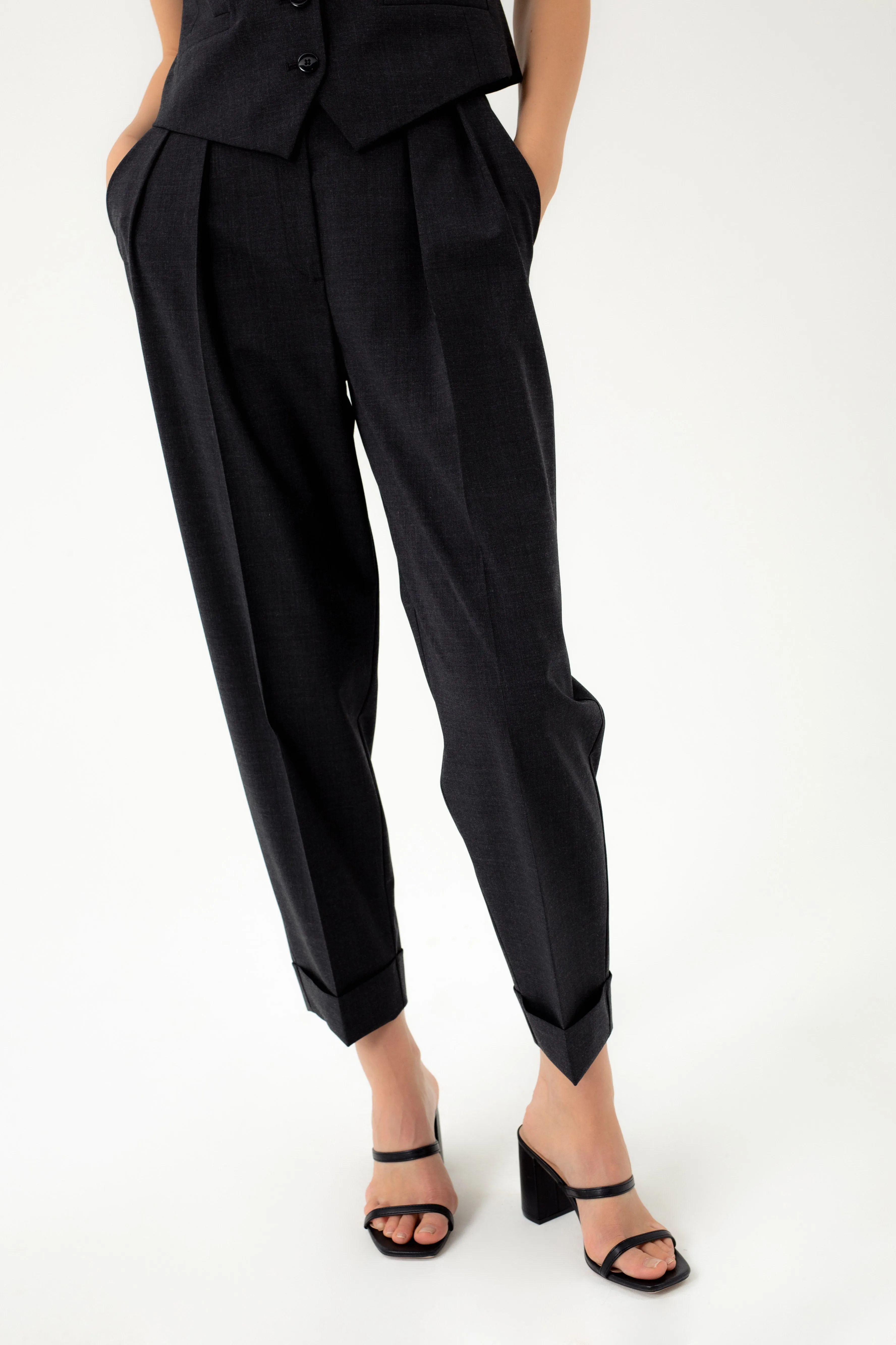 ANKLE LENGTH WOOL TROUSERS WITH TURN-UP HEMS