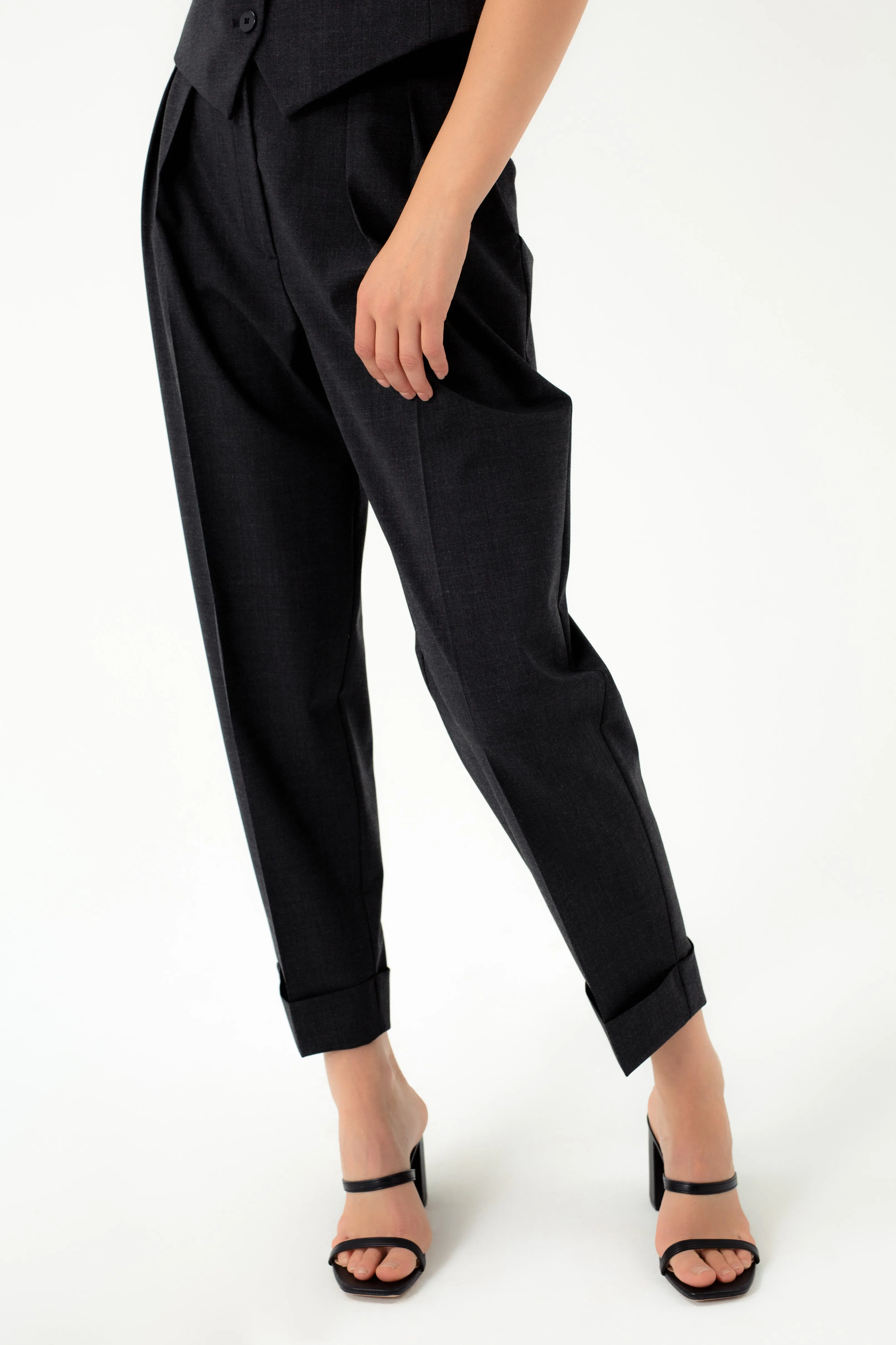 ANKLE LENGTH WOOL TROUSERS WITH TURN-UP HEMS