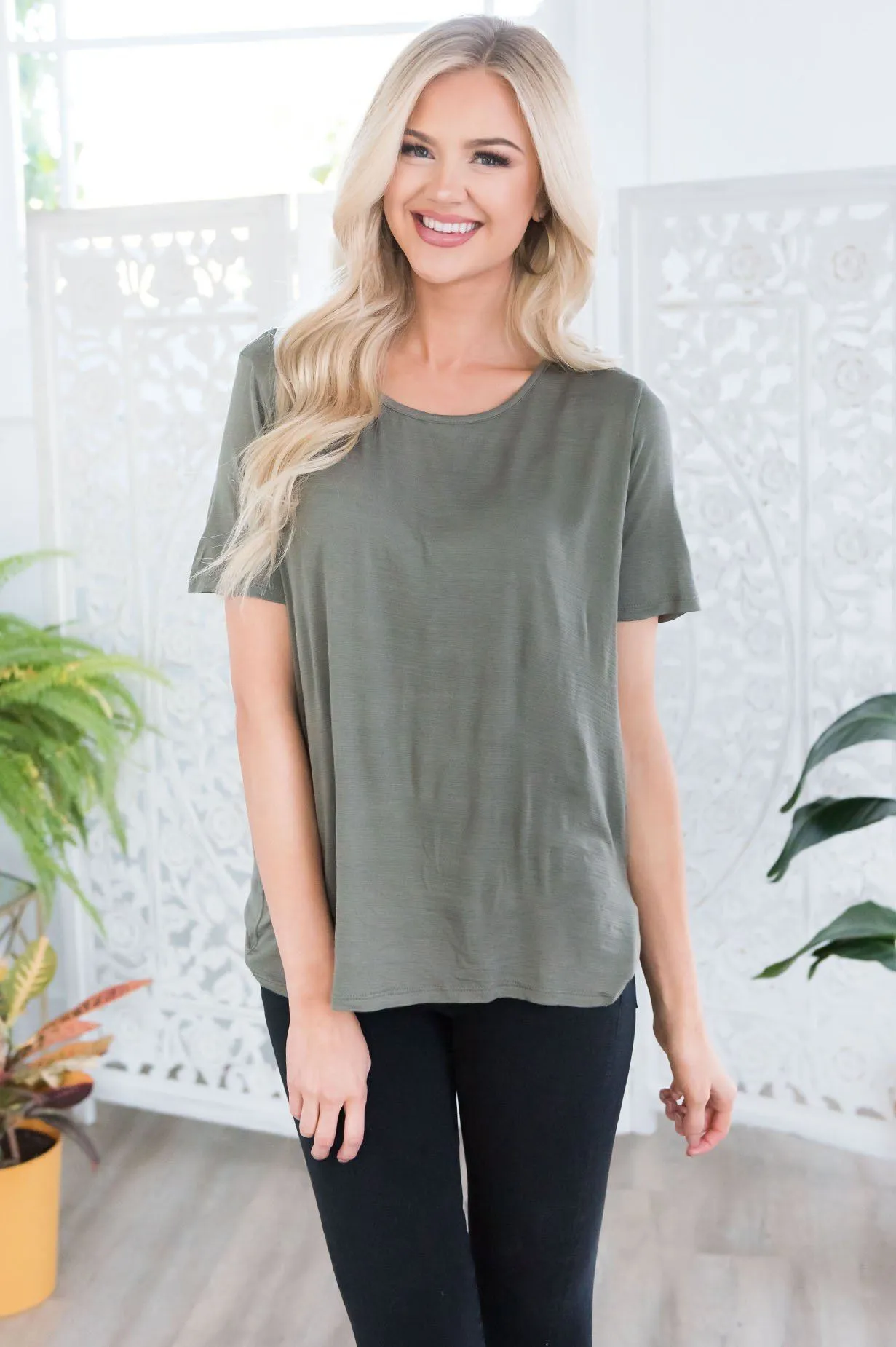 Basic Simple Comfy Tee